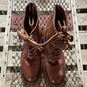 Free People Santa Fe lace up leather boot sz 38